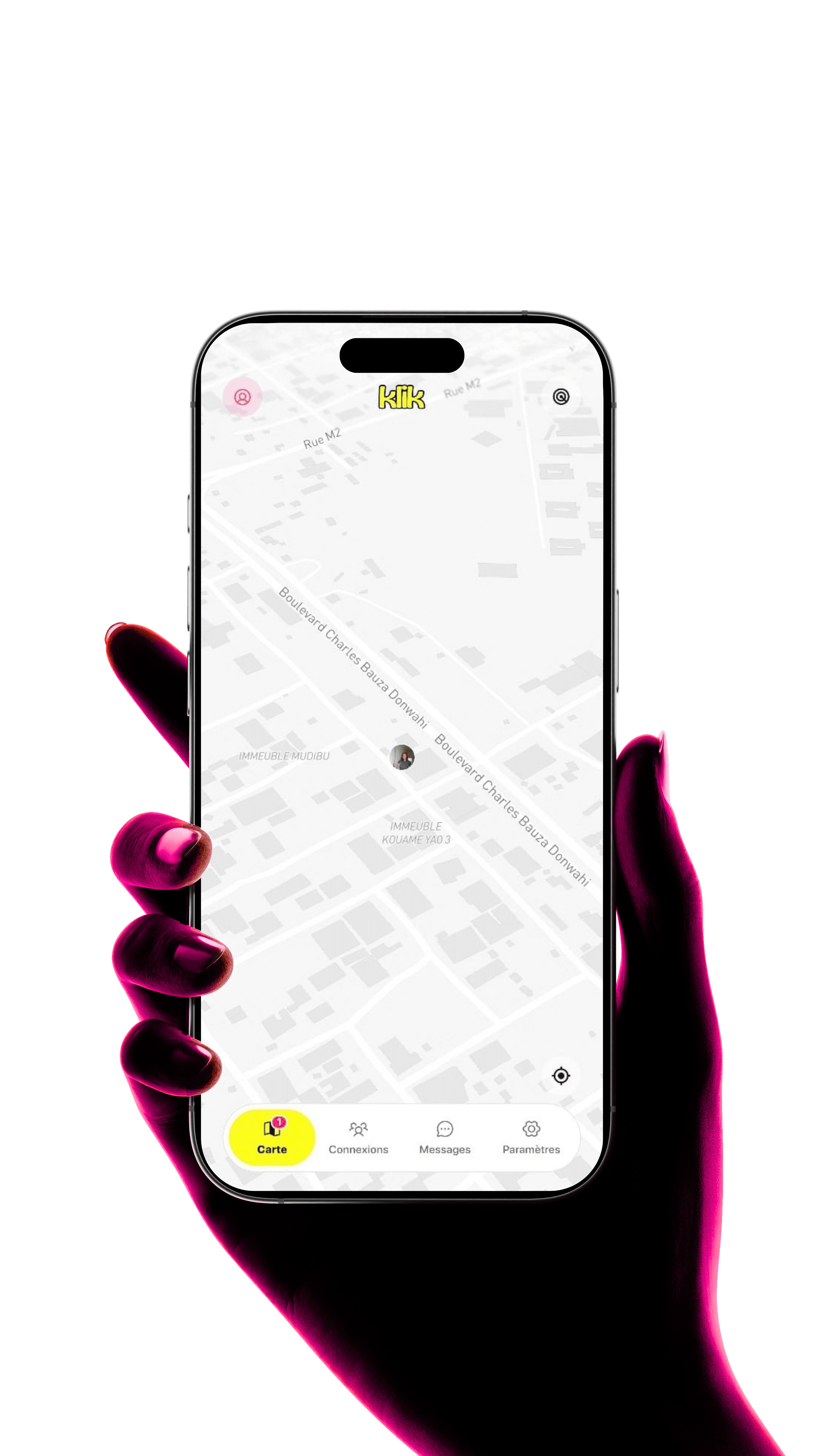 L'application Klik ouverte sur la carte, dans une main